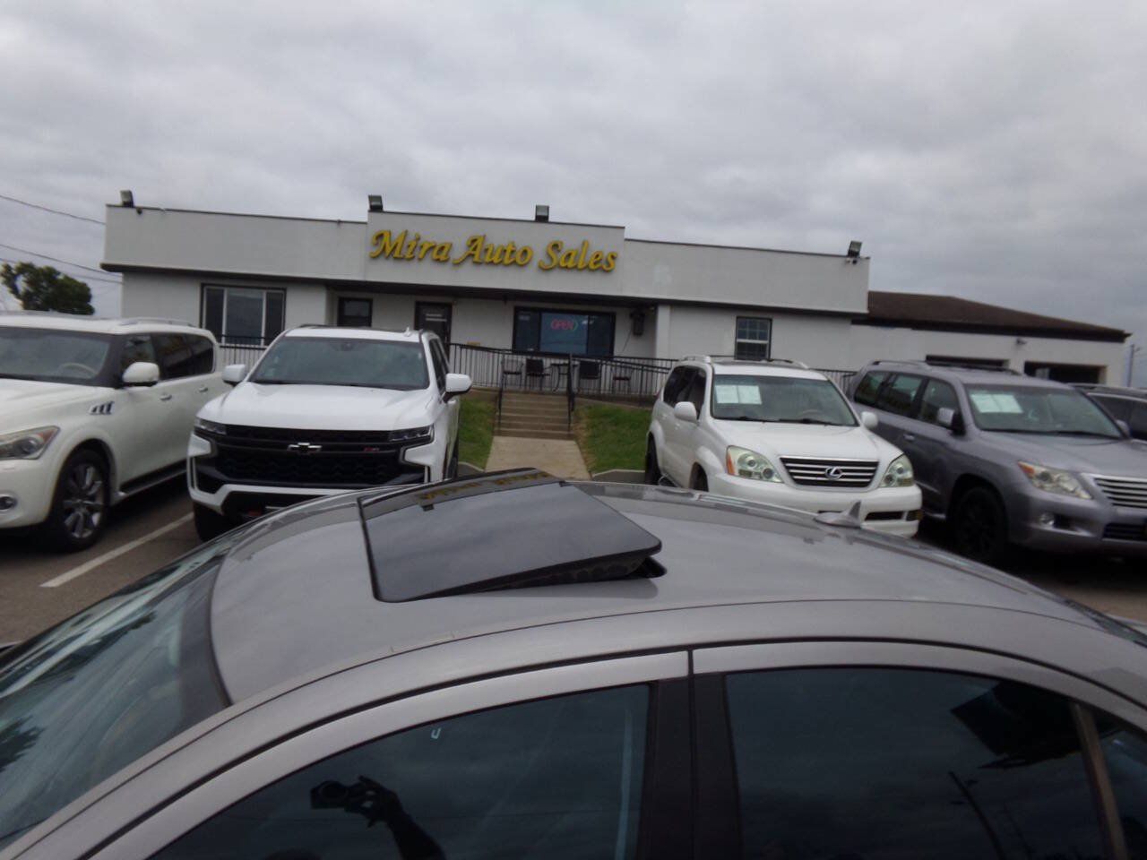 Used 2008 Mercedes-Benz E 350 4MATIC Sedan image 9