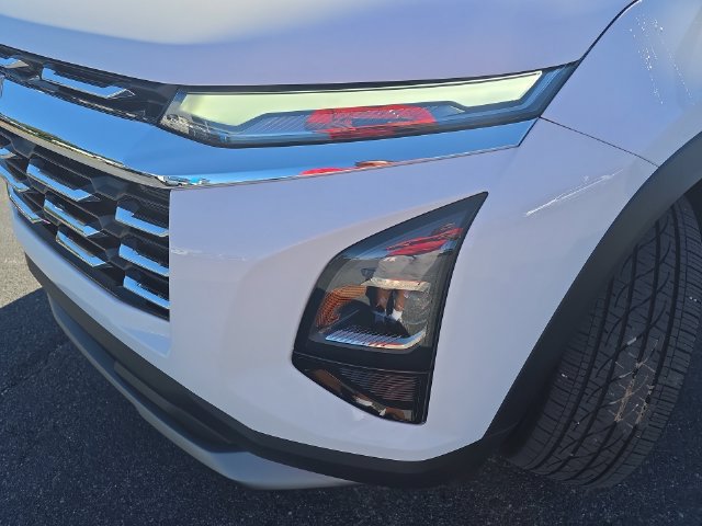 Used 2025 Chevrolet Equinox LT FWD image 32