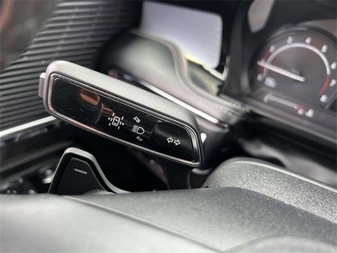 Certified 2021 Lincoln Corsair Standard w/ Equipment Group 101A image 20