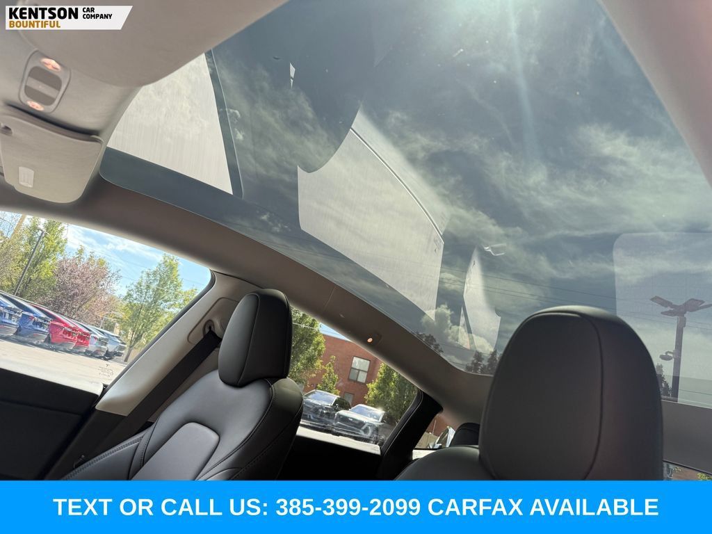 Used 2023 Tesla Model Y Long Range AWD/4WD image 22
