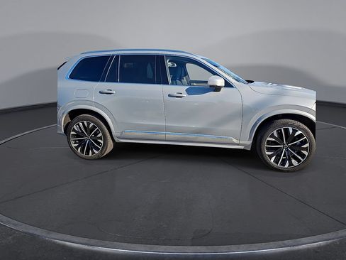 Certified 2026 Volvo XC90 B6 Plus AWD/4WD image 6