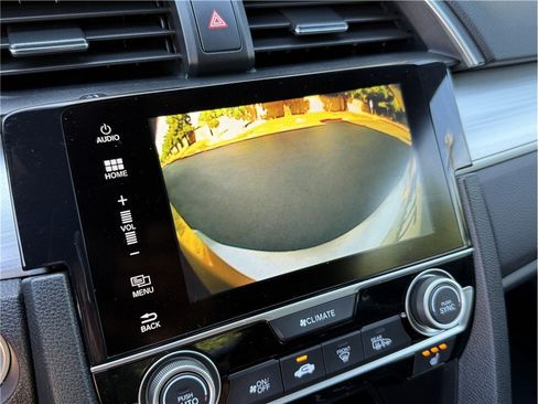 Used 2017 Honda Civic Touring image 18