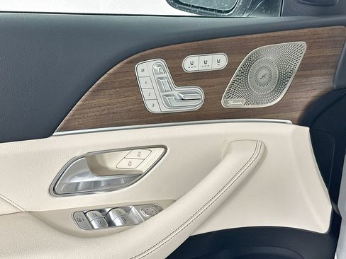New 2026 Mercedes-Benz GLS 450 4MATIC image 18