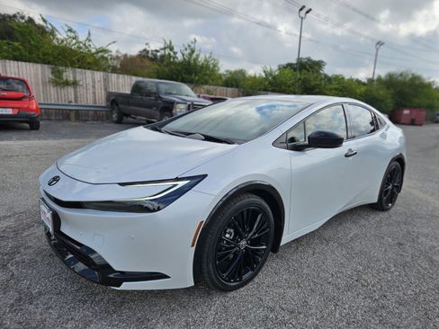 Used 2026 Toyota Prius image 8