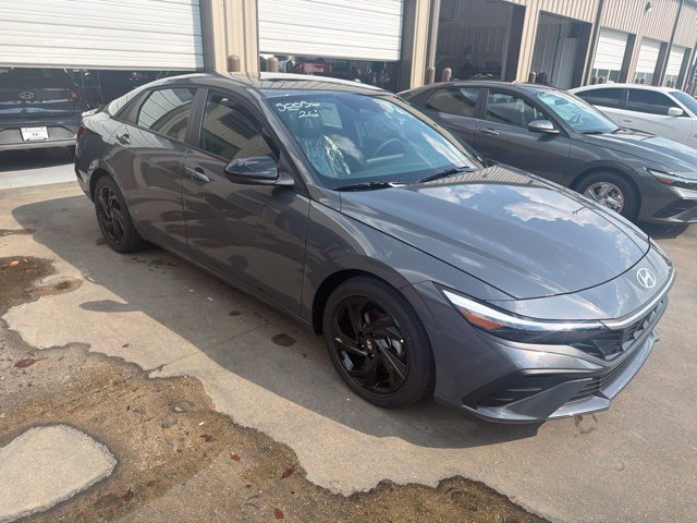 New 2026 Hyundai Elantra SEL Sport FWD image 1