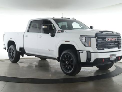 Used 2026 GMC Sierra 2500 AT4 w/ AT4 Premium Plus Package AWD/4WD image 2