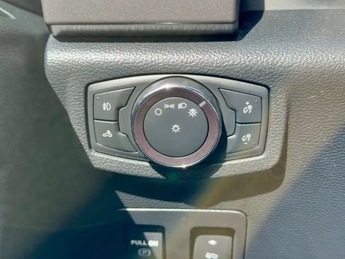 Used 2019 Ford F150 XLT w/ Equipment Group 302A Luxury AWD/4WD image 24