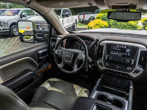 Used 2018 GMC Sierra 1500 SLT w/ Texas SLT Premium Package AWD/4WD image 29