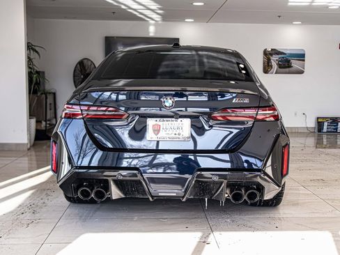 Used 2025 BMW M5 w/ Carbon Package image 13