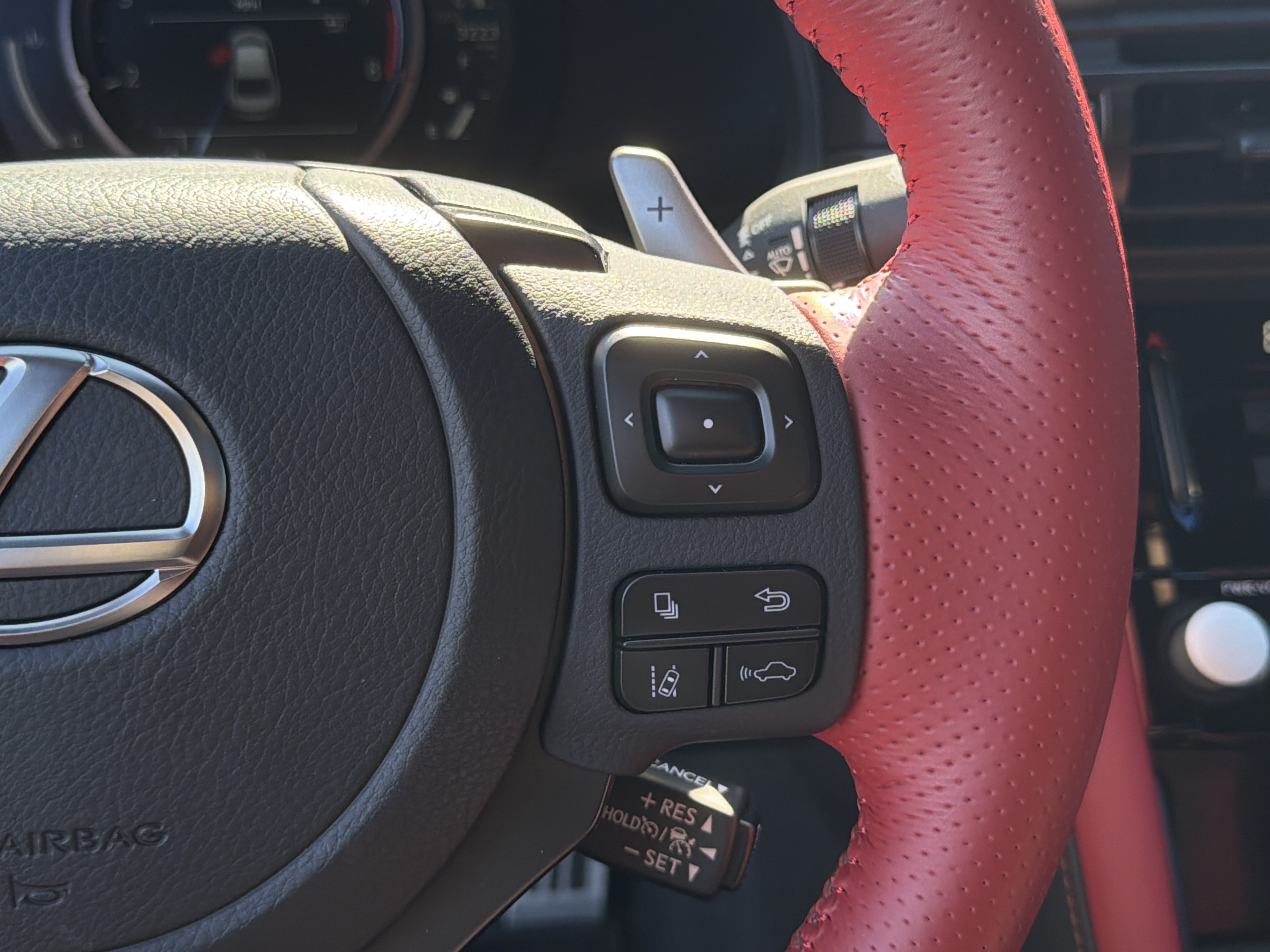 Used 2025 Lexus IS 500 w/ F-Sport Performance RWD image 32