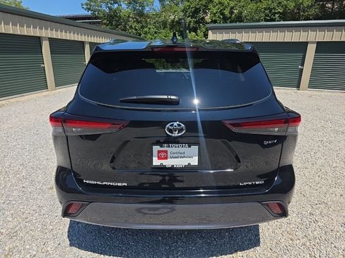 Certified 2026 Toyota Highlander Limited AWD/4WD image 5