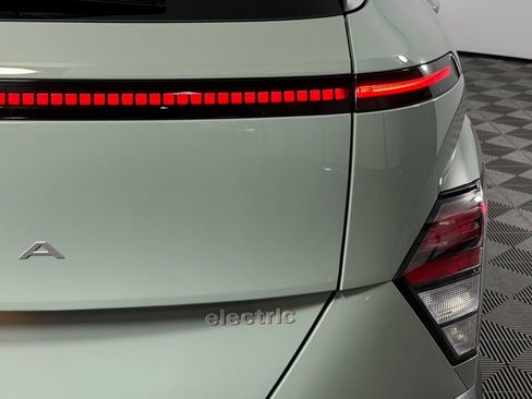 Used 2024 Hyundai Kona SEL FWD image 6