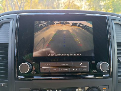 Used 2024 Nissan Titan SV w/ SV Convenience Package image 28