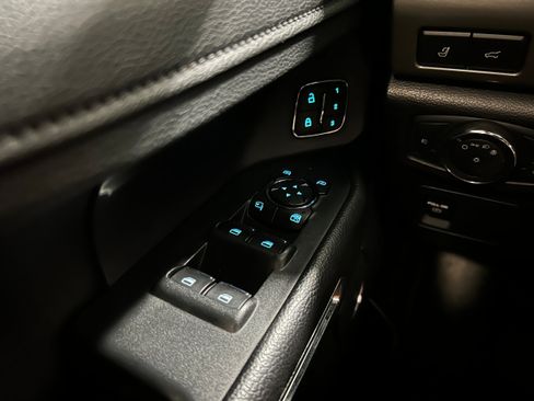 Used 2021 Ford Expedition XLT AWD/4WD image 23