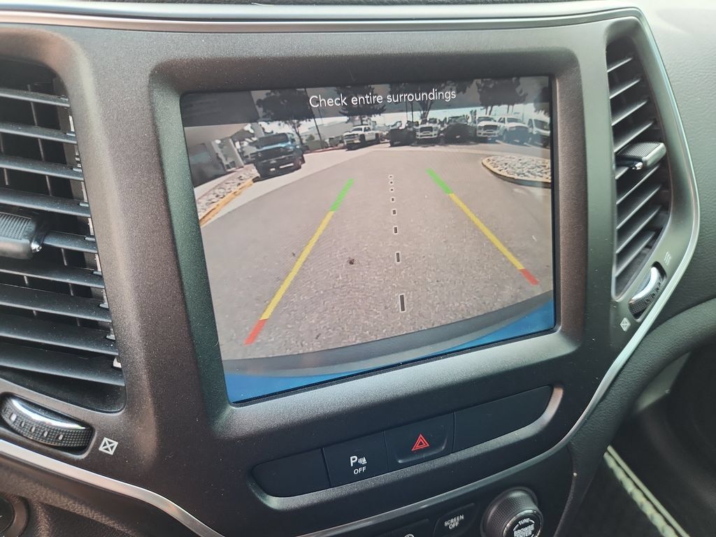Used 2020 Jeep Cherokee Trailhawk AWD/4WD image 19