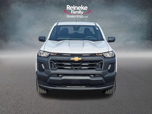 Used 2023 Chevrolet Colorado W/T image 2