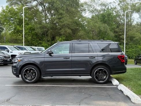 Certified 2023 Ford Expedition Limited AWD/4WD image 4