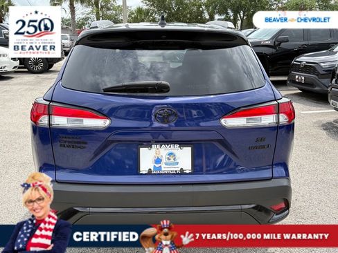 Used 2024 Toyota Corolla Cross AWD Hybrid w/ Moonroof Package image 6