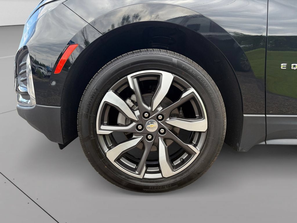 Used 2024 Chevrolet Equinox Premier AWD/4WD image 11