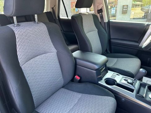 Used 2023 Toyota 4Runner SR5 AWD/4WD image 15