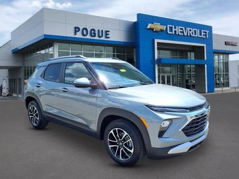 New 2026 Chevrolet TrailBlazer LT FWD image 1