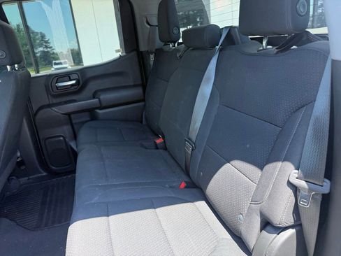 Used 2020 Chevrolet Silverado 1500 Custom w/ Custom Value Package AWD/4WD image 4