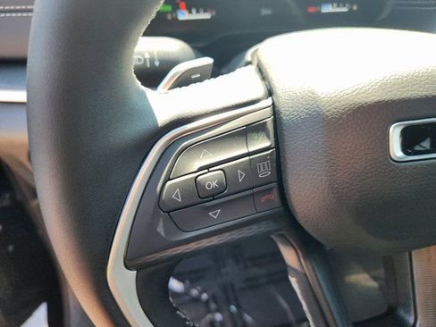 New 2025 Jeep Grand Cherokee Laredo w/ Luxury Tech Group I AWD/4WD image 22