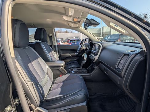 Used 2016 GMC Canyon SLT w/ Driver Alert Package image 10