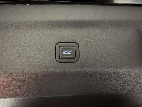 Used 2023 Chevrolet Suburban High Country w/ Premium Package 2 image 13