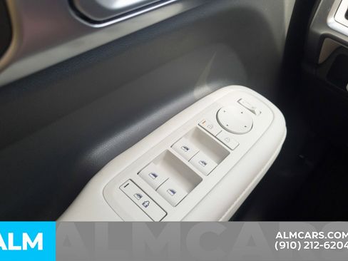 Used 2026 Hyundai Santa Fe SEL FWD image 17