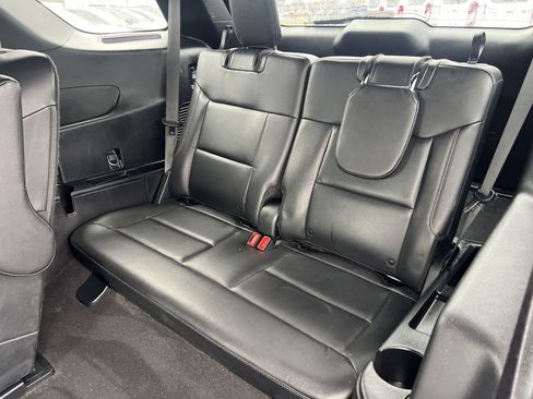 Certified 2020 Ford Explorer XLT w/ Equipment Group 202A image 23