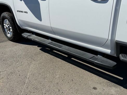 Used 2022 Chevrolet Silverado 2500 LT w/ Convenience Package image 13