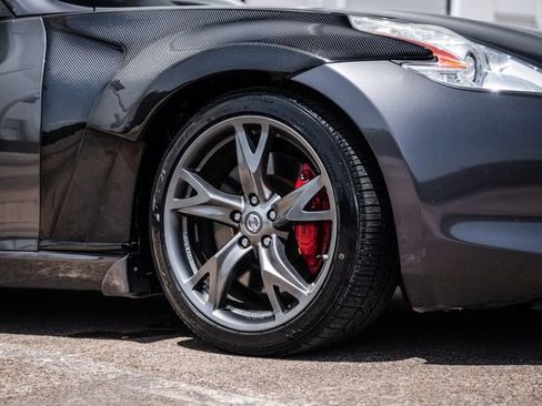 Used 2010 Nissan 370Z Touring w/ Sport Pkg RWD image 40