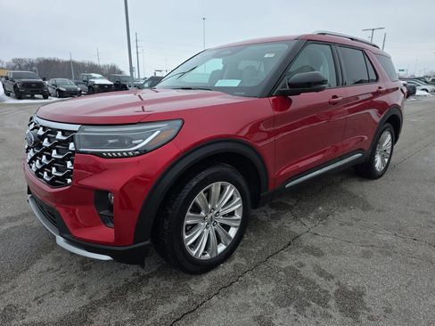 Used 2025 Ford Explorer Platinum w/ LUX Leather Package image 3