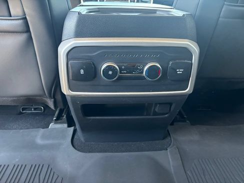 Used 2024 Ford Expedition XLT AWD/4WD image 25