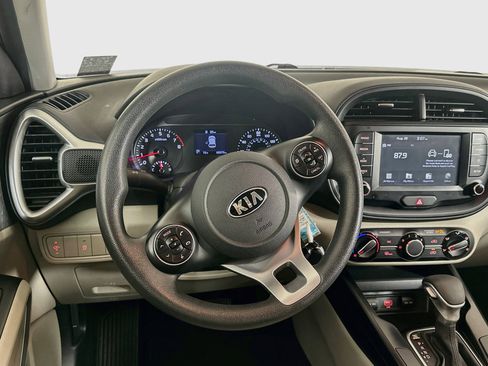 Used 2020 Kia Soul LX FWD image 17