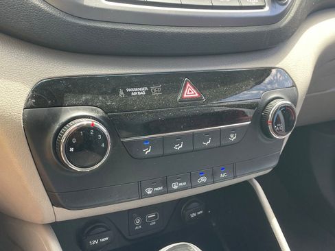 Used 2016 Hyundai Tucson SE w/ Option Group 02 FWD image 11