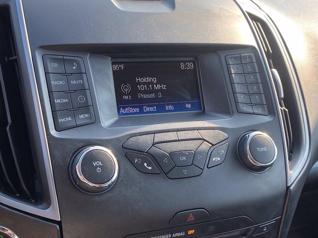 Used 2016 Ford Edge SE FWD image 17