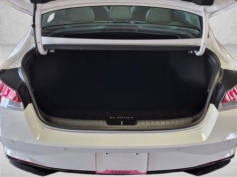 Used 2023 Hyundai Elantra Limited FWD image 6
