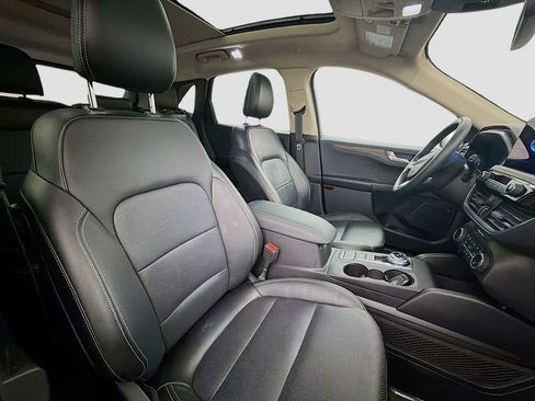 Used 2020 Ford Escape Titanium w/ Titanium Premium Package 2.0 image 29