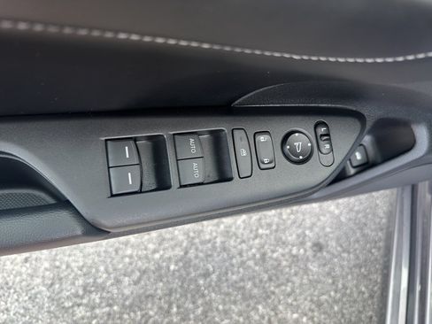 Used 2019 Honda Insight Touring image 12