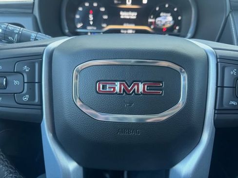 Certified 2022 GMC Yukon XL SLT w/ SLT Luxury Package image 8