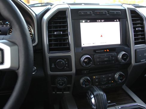 Used 2018 Ford F150 Lariat w/ Equipment Group 502A Luxury image 17