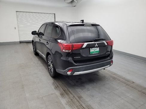 Used 2018 Mitsubishi Outlander SE image 5