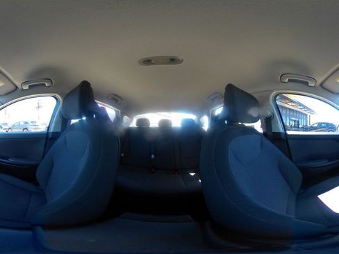 Used 2025 Kia K4 LXS image 39