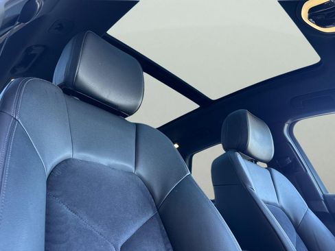 Used 2017 Porsche Macan image 21