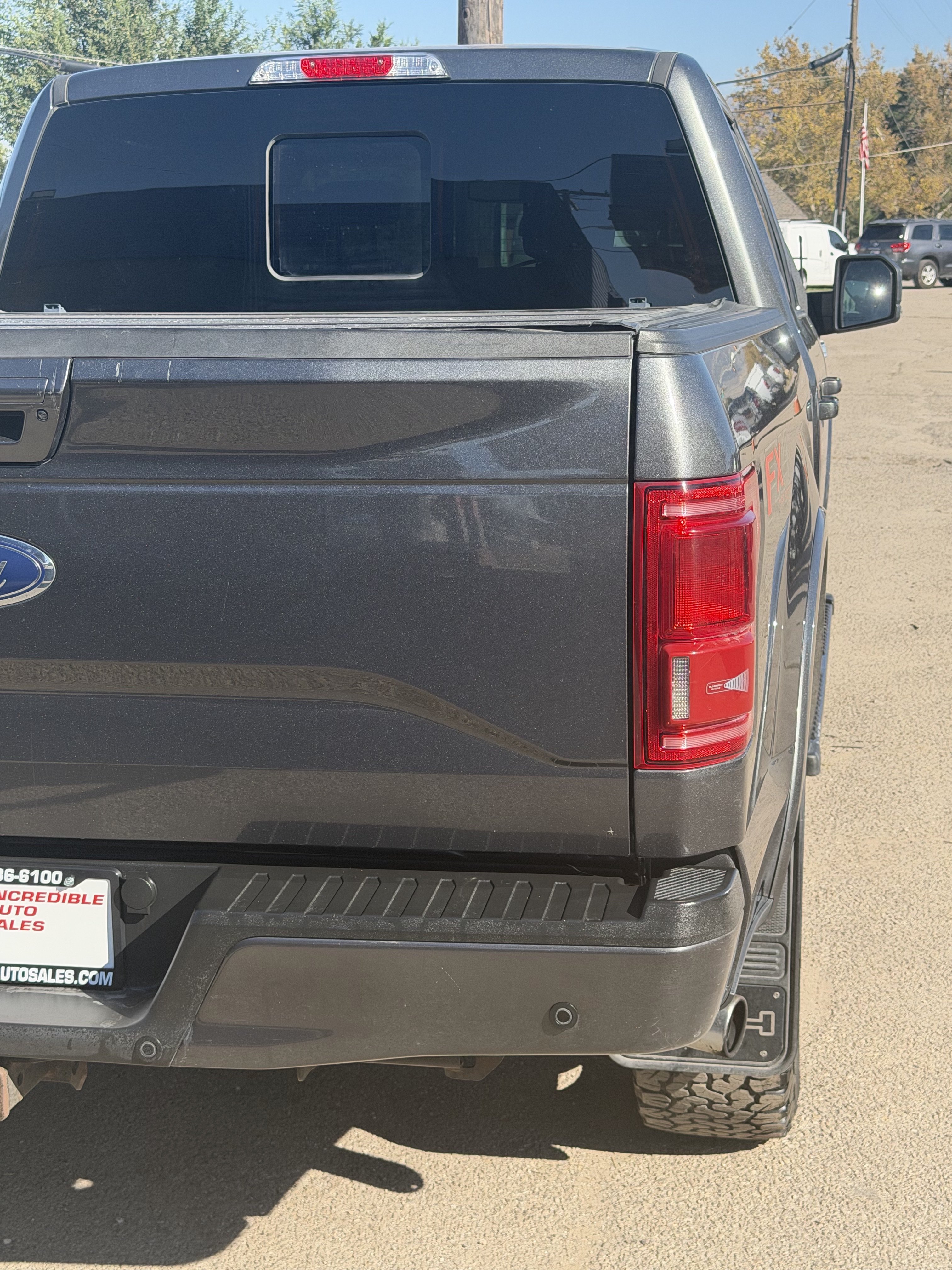 Used 2015 Ford F150 Lariat w/ Equipment Group 502A Luxury AWD/4WD image 13