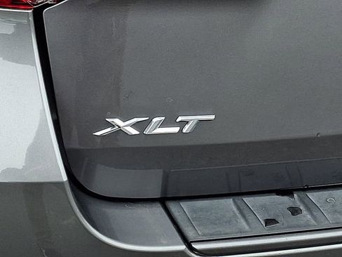 Used 2021 Ford Explorer XLT w/ Equipment Group 202A image 31