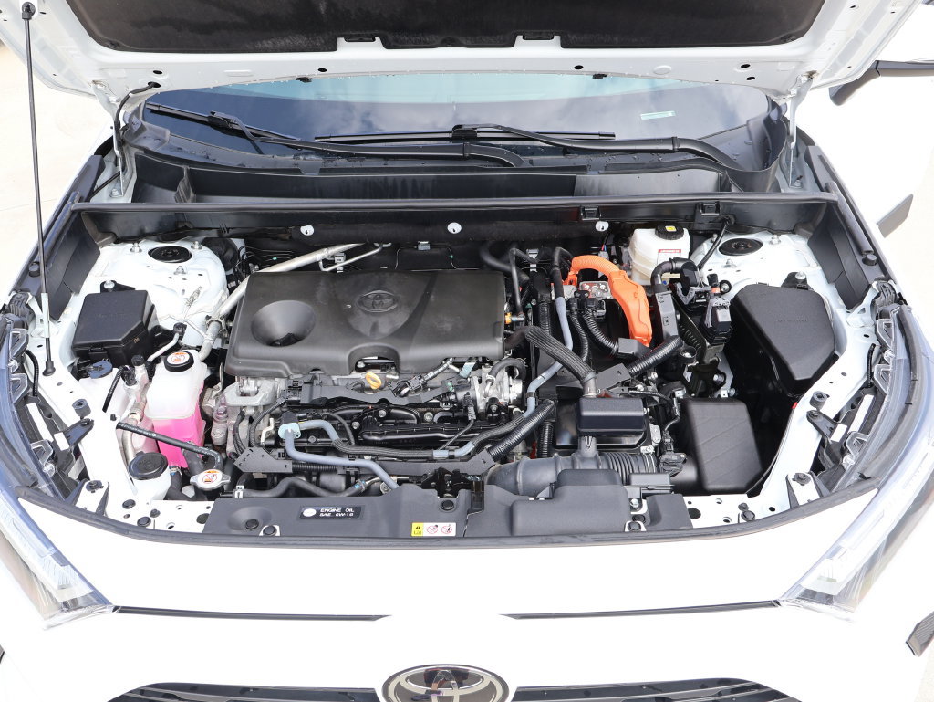 Used 2025 Toyota RAV4 XLE AWD/4WD image 38