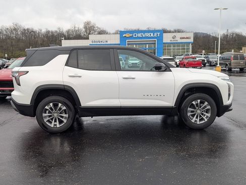 New 2026 Chevrolet Equinox LT w/ Convenience Package II image 8